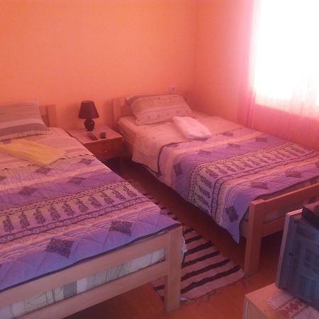 Chalet Ljubicine Kolibe Golubinje Bagian luar foto