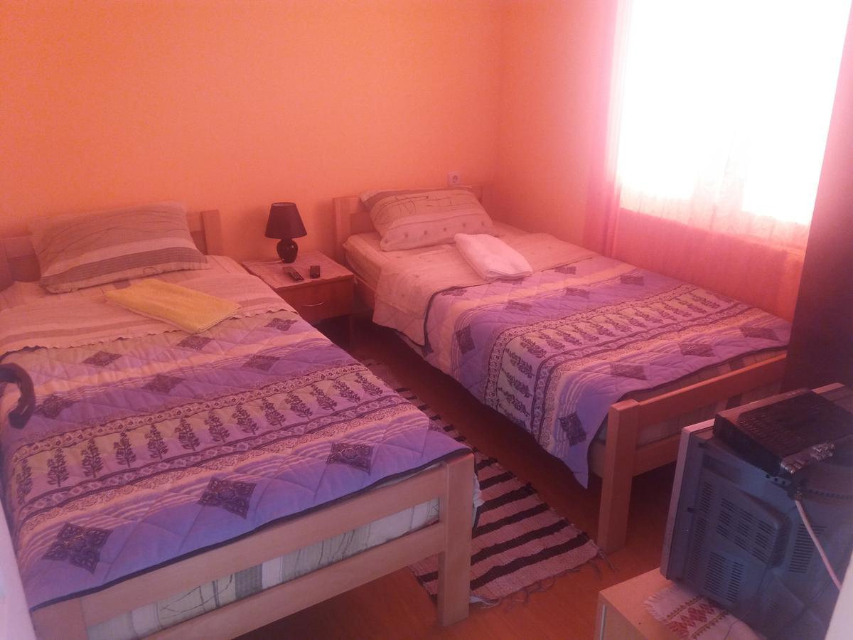 Chalet Ljubicine Kolibe Golubinje Bagian luar foto
